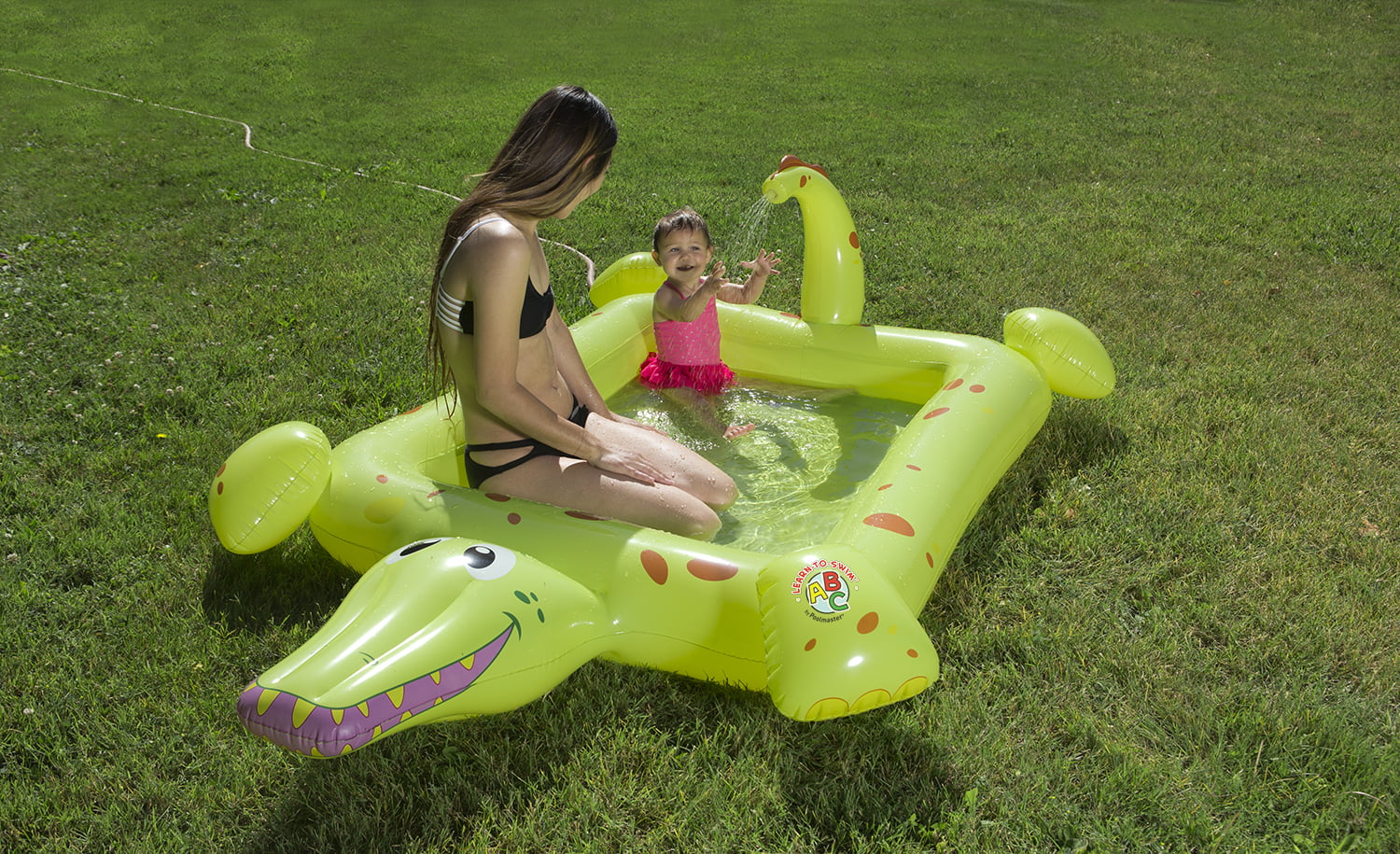 Inflatable Poolmaster Spray Pool Swimming Crocodile Kiddie