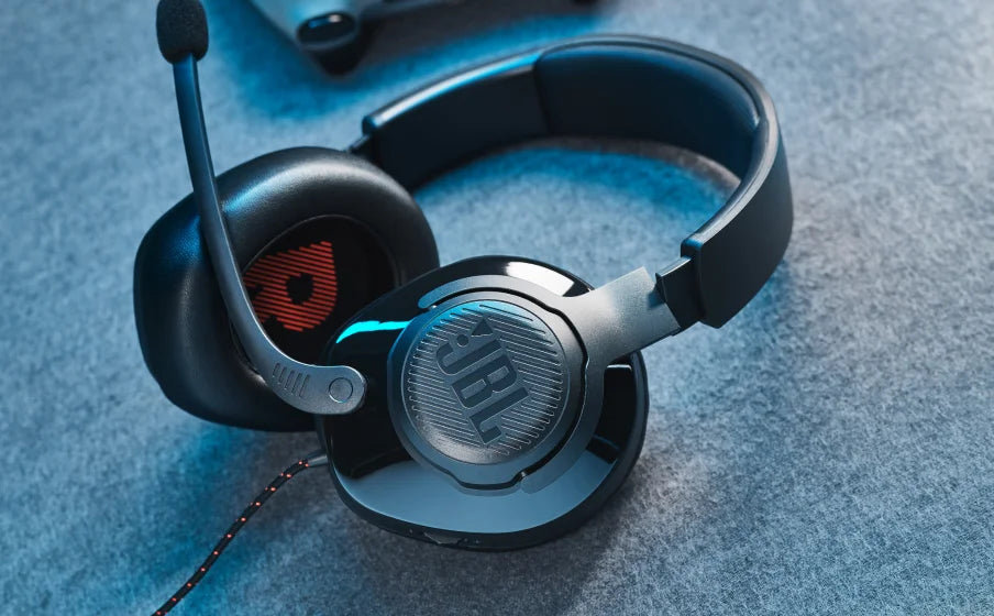 300 Quantum JBL