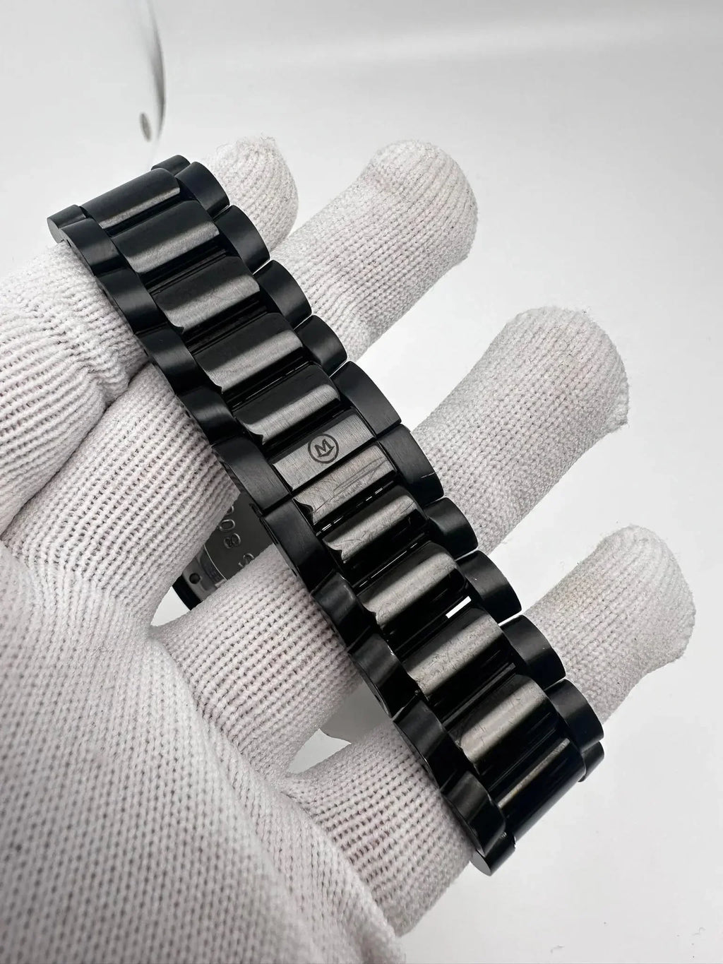 Coated PVD (Good) 800 Black Pre-Owned Quartz Steel Watch Movado 2600119 Series