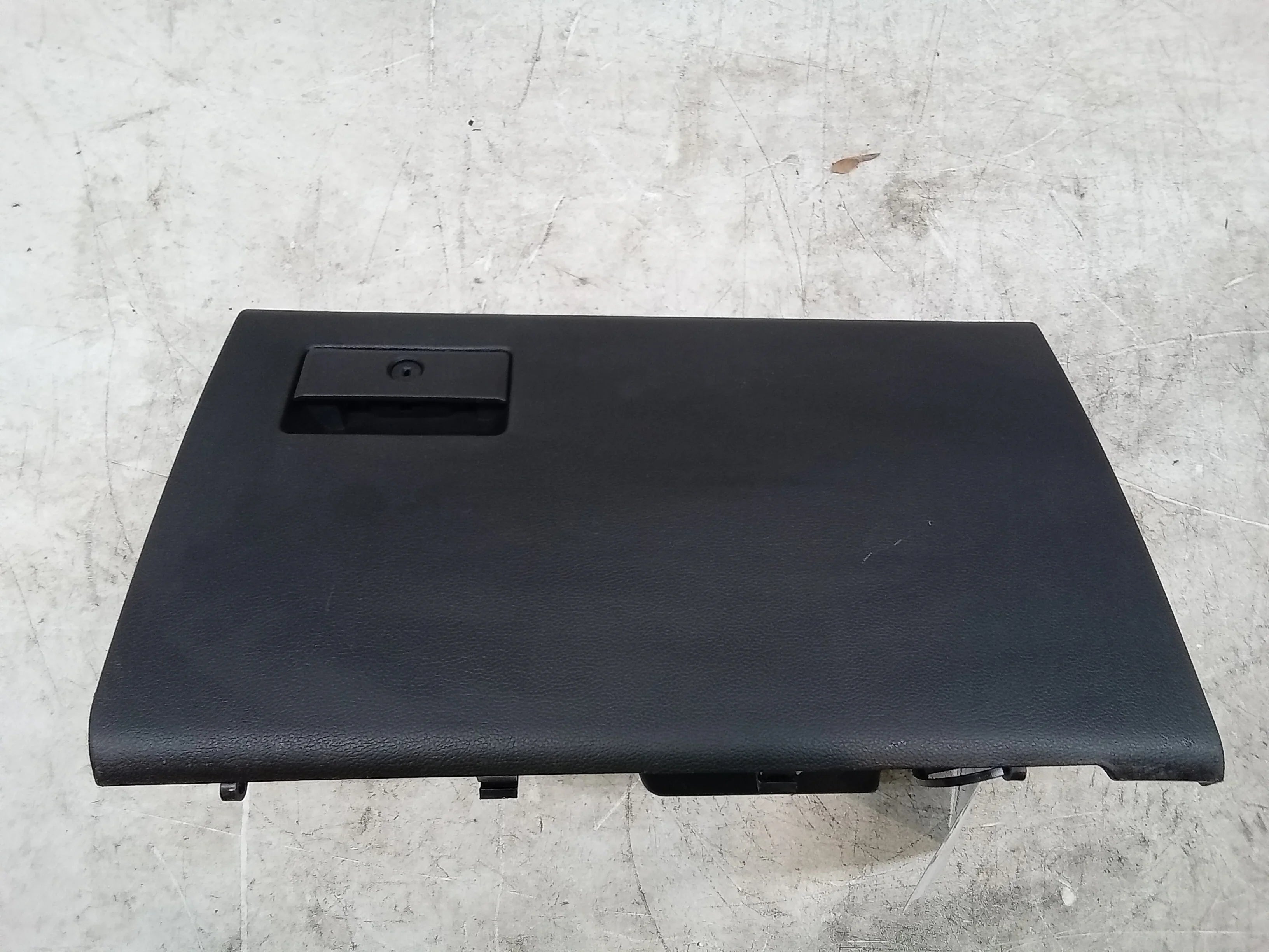 Pre-Owned F150 19 Box (Good) Glove OEM