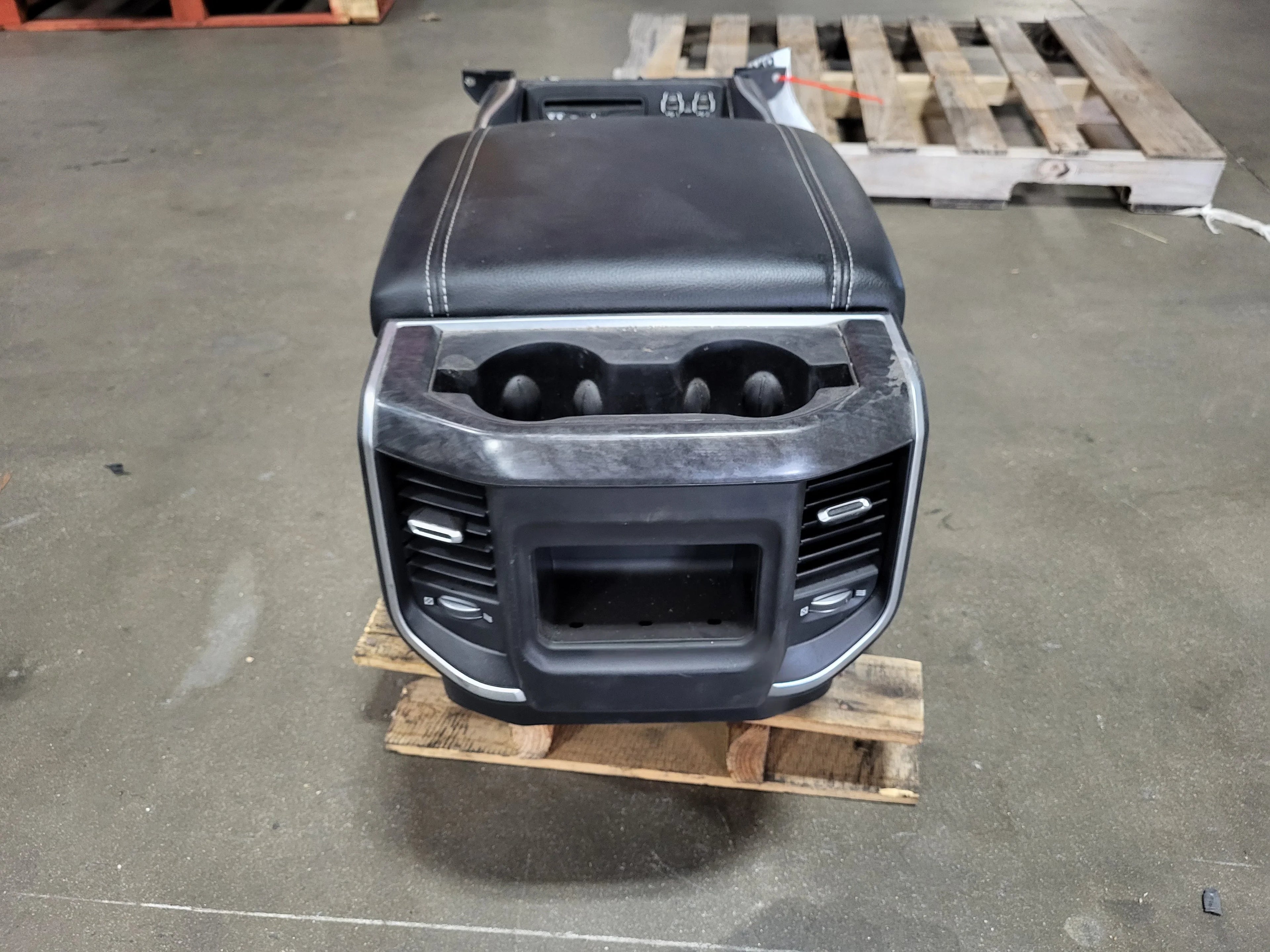 LKQ 1500 (Good) Dodge Floor Ram Pre-Owned Console 2019-2023 Center OEM