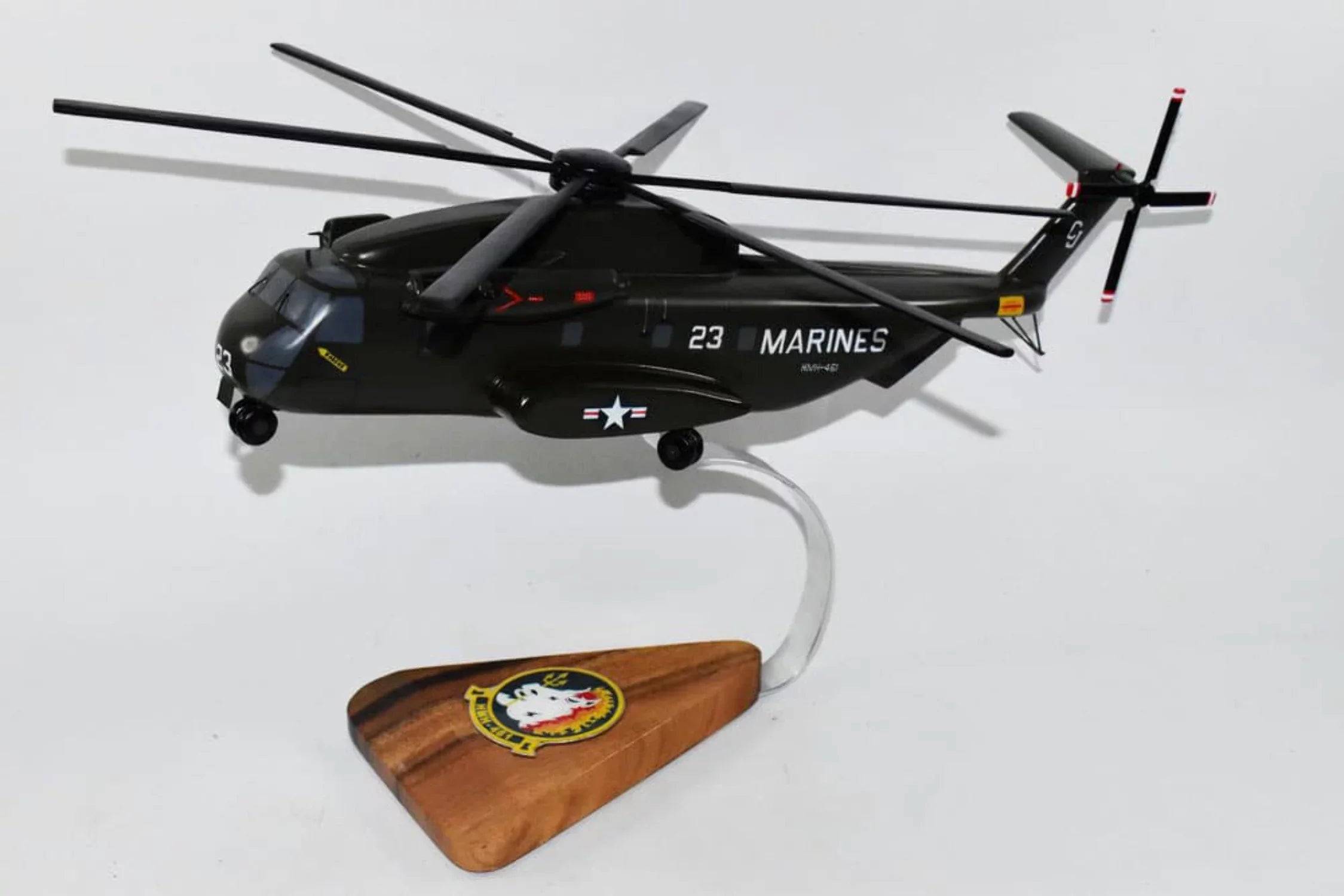 Sikorsky 1/74th (16) Scale, Mahogany SEA CH-53D Model (23) Iron STALLION™, Horses HMH-461