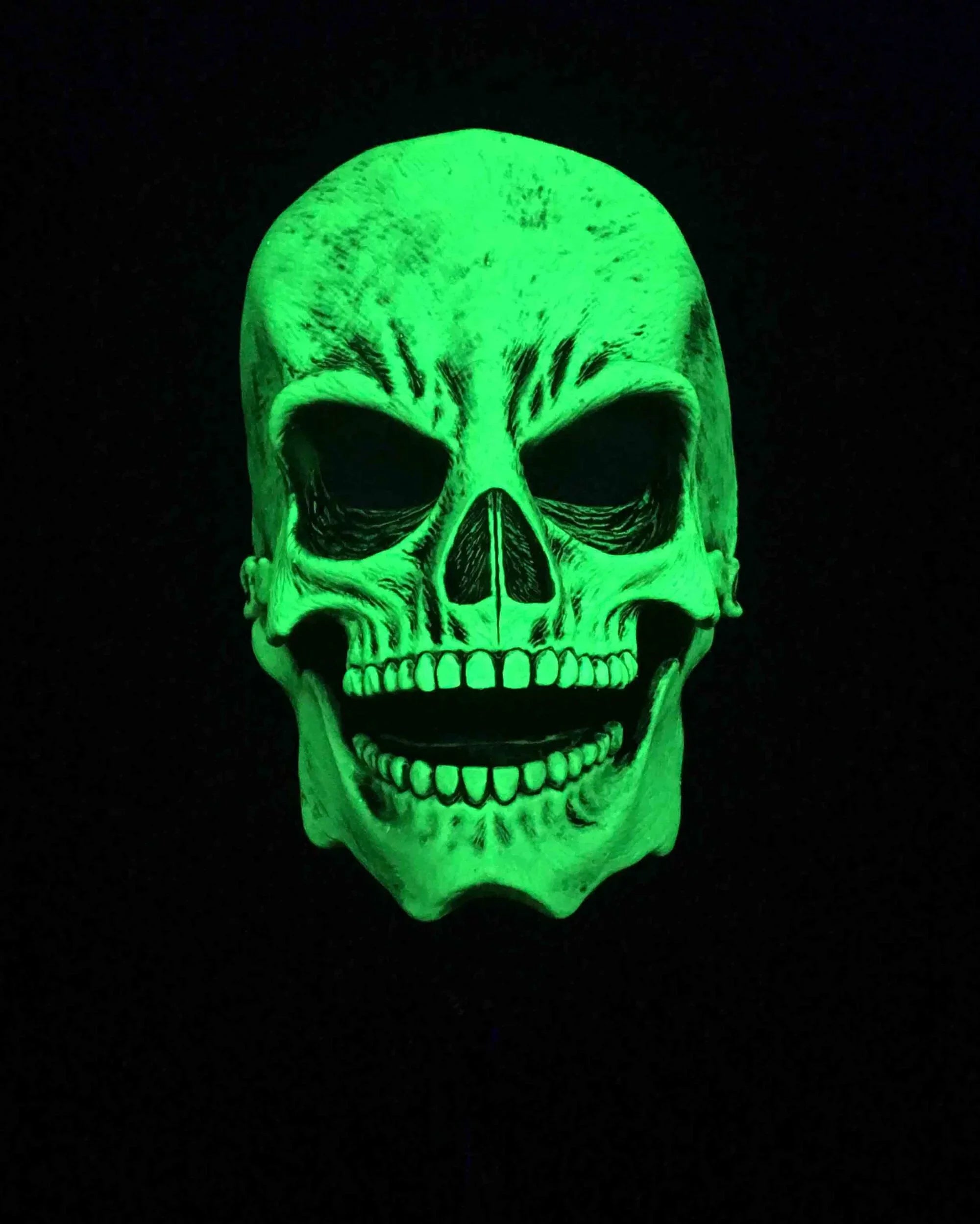 Uv Sock Skull Green Mask