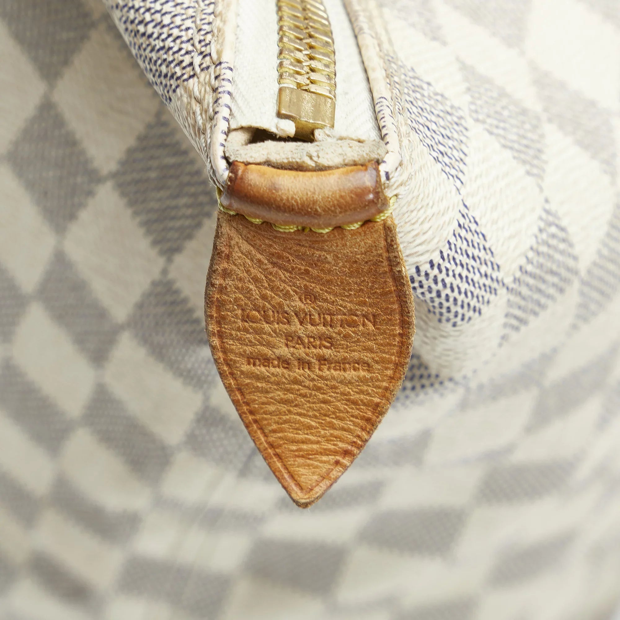 White Damier Azur Pre-Owned MM Authenticated Unisex Tote (Good) Canvas Saleya Bag