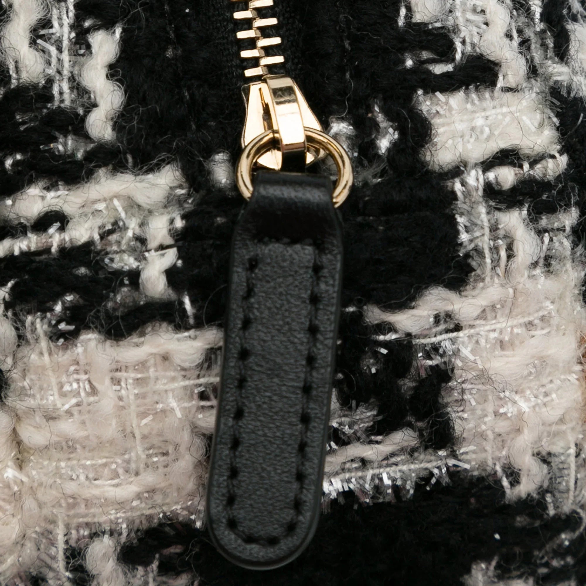 Chain Unisex with Coin 19 Lambskin Purse Black (Good) Clutch Bag Tweed Authenticated Pre-Owned Fabric Round Crossbody and
