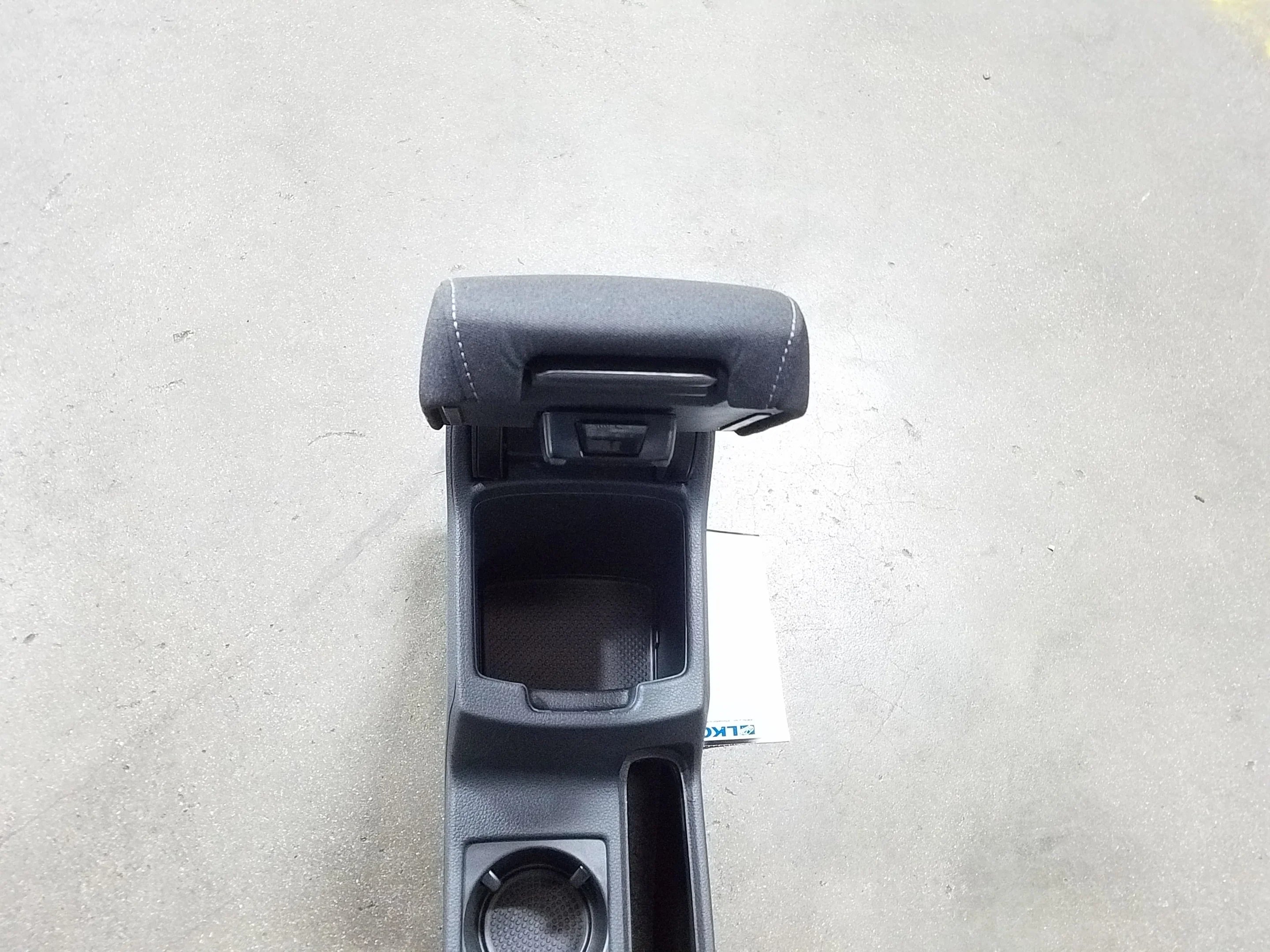 LKQ Pre-Owned Center Assembly (Good) OEM Volkswagen Floor 2018-2019 Jetta Console