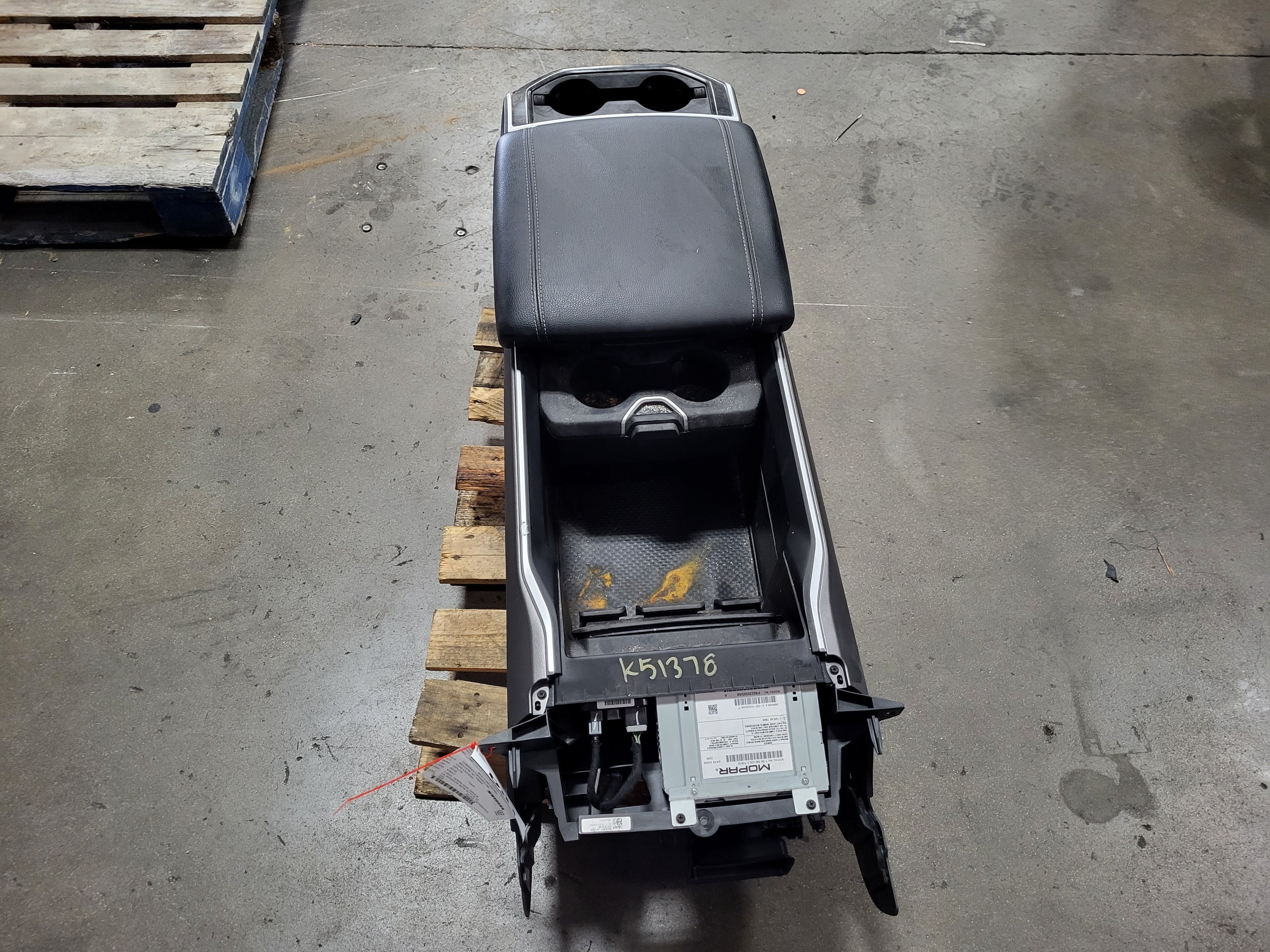 LKQ 1500 (Good) Dodge Floor Ram Pre-Owned Console 2019-2023 Center OEM