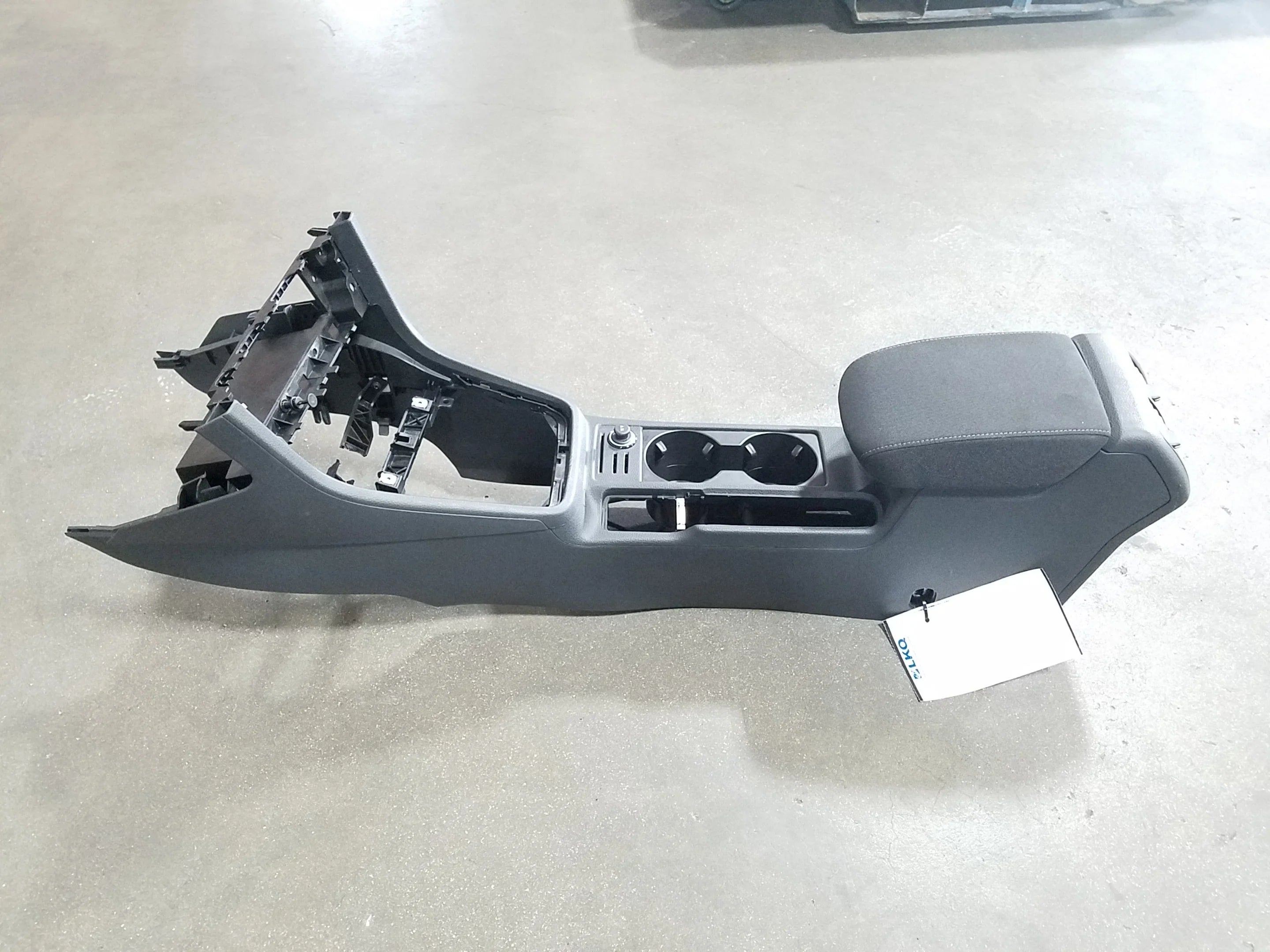 LKQ Pre-Owned Center Assembly (Good) OEM Volkswagen Floor 2018-2019 Jetta Console