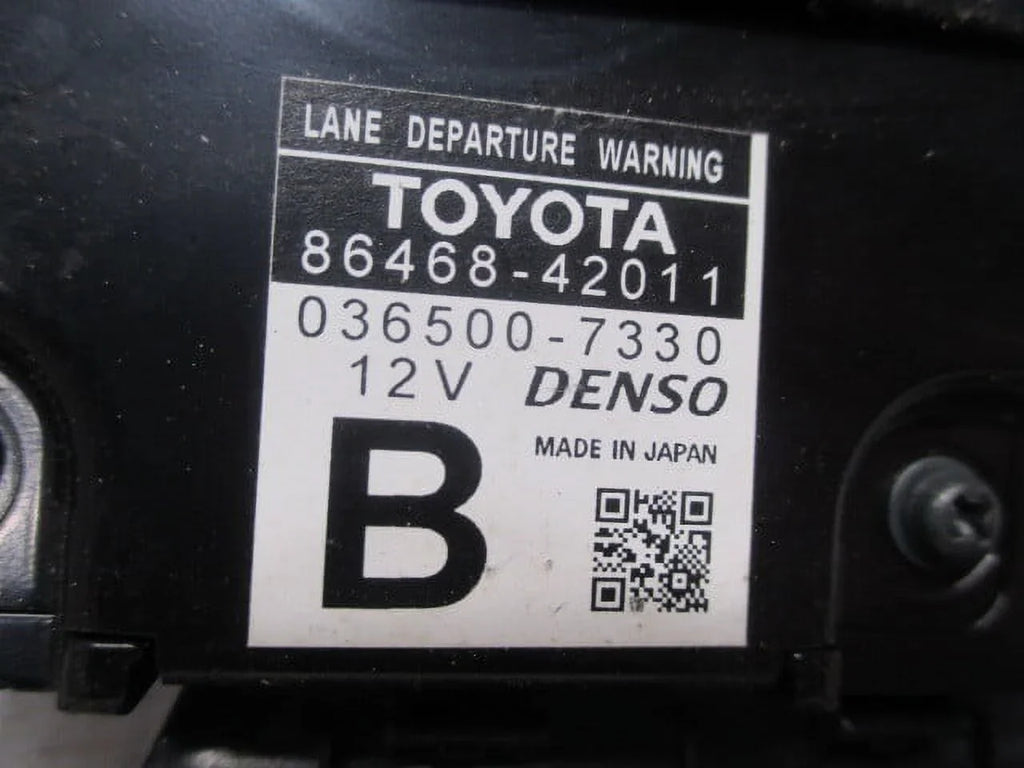 Pre-Owned 2015 (Good) Toyota Lane Mount Camera OEM 2014 Windshield Departure Rav4
