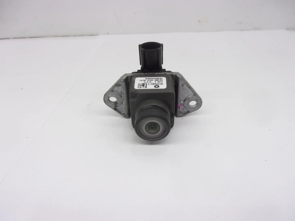68137943AG View OEM 2014-2015 Jeep Rear Backup (Good) Camera Grand Pre-Owned Cherokee