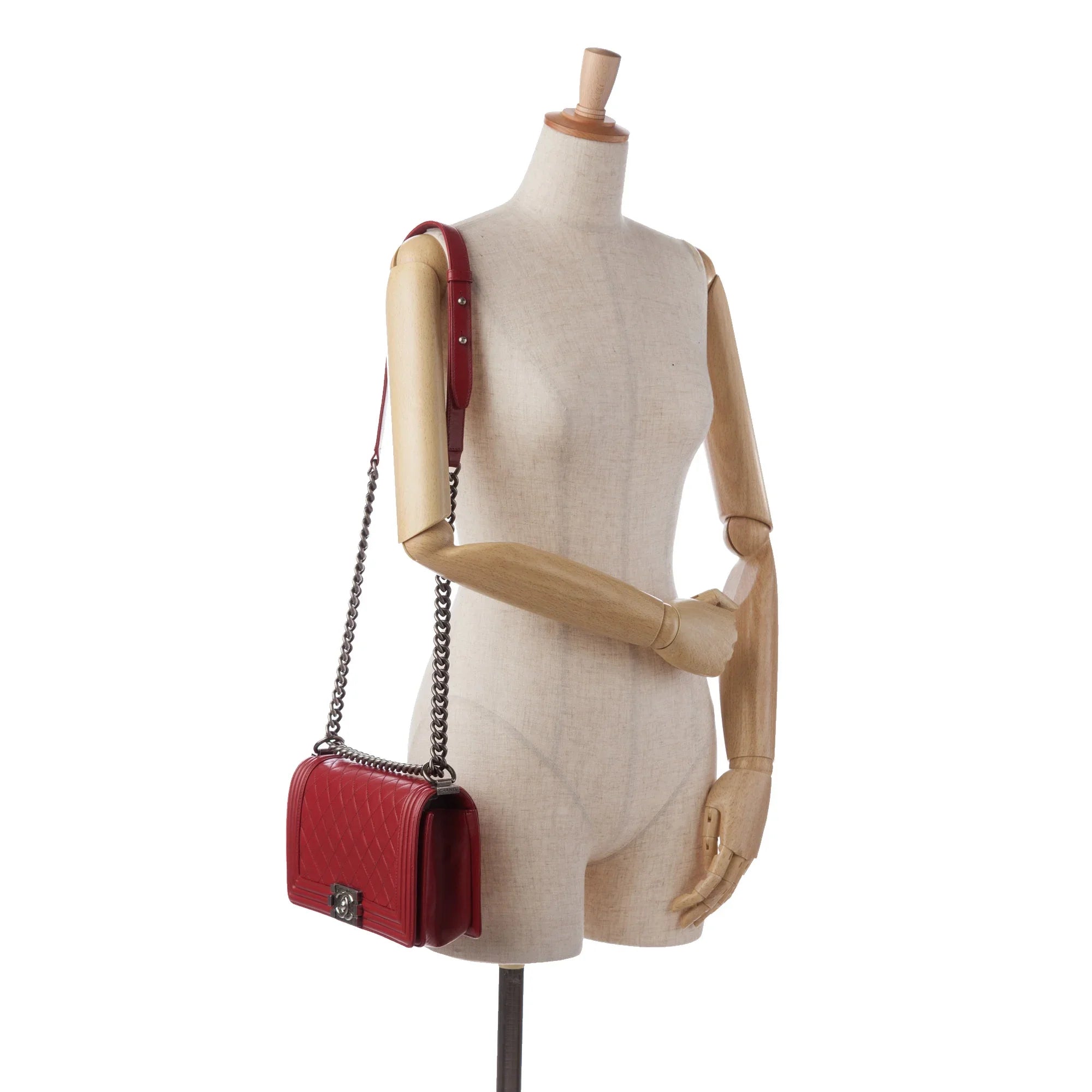 Lambskin Crossbody Unisex (Good) Authenticated Medium Pre-Owned Boy Bag Flap Red Leather Bag