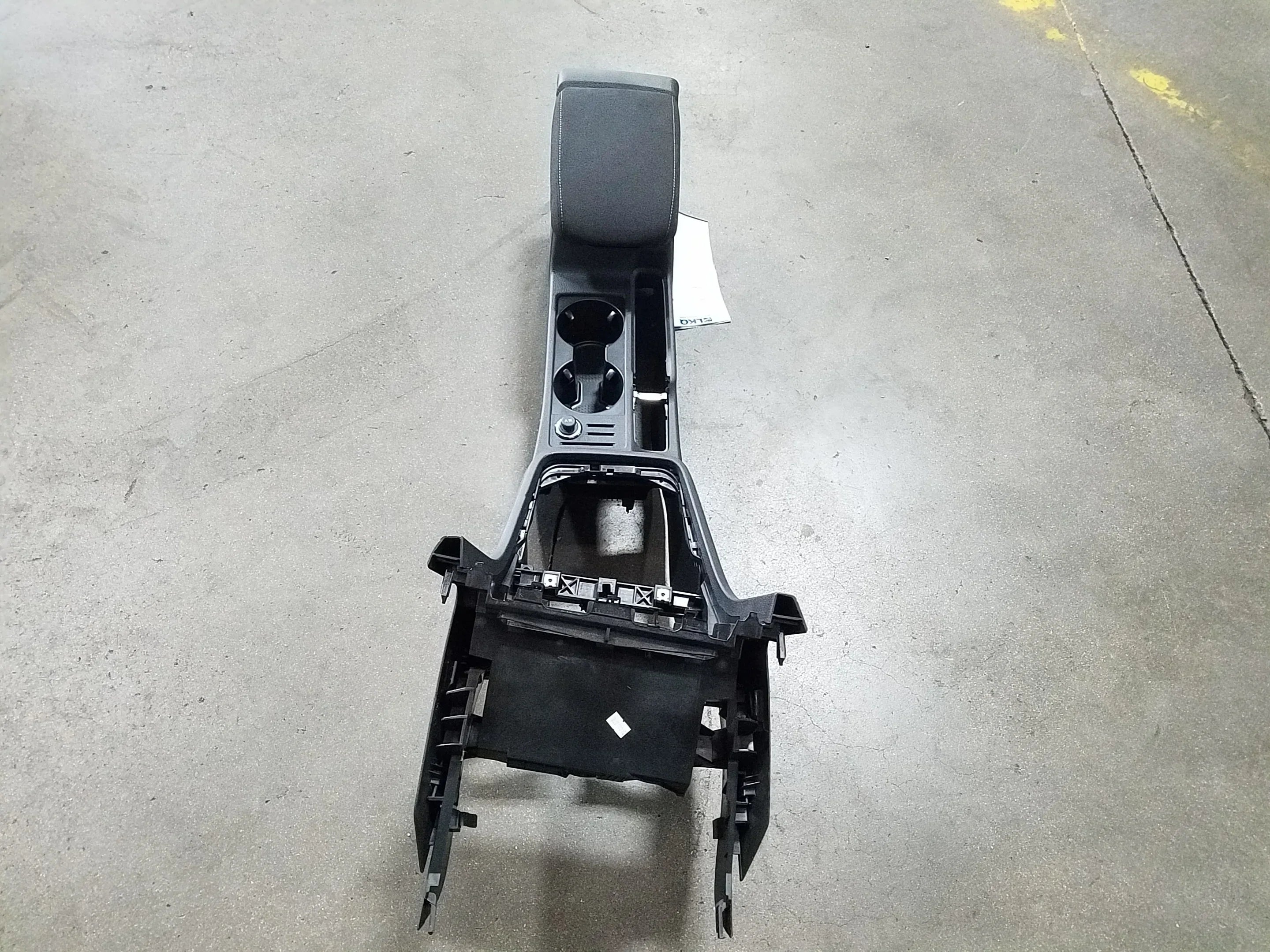 LKQ Pre-Owned Center Assembly (Good) OEM Volkswagen Floor 2018-2019 Jetta Console