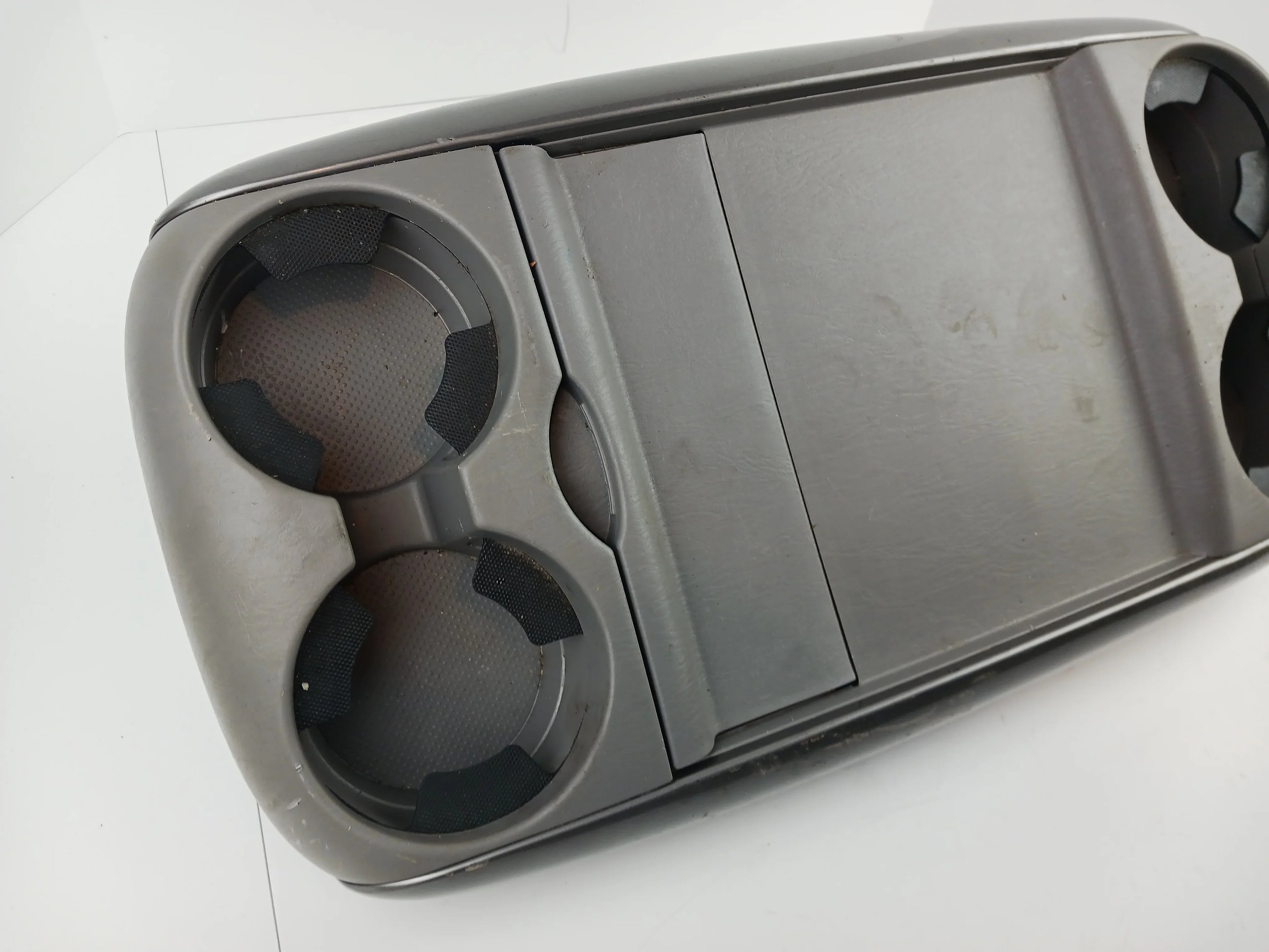 Tray Center Sienna Toyota 06 Console (Good) 05 10 09 07 08 Pre-Owned OEM 04