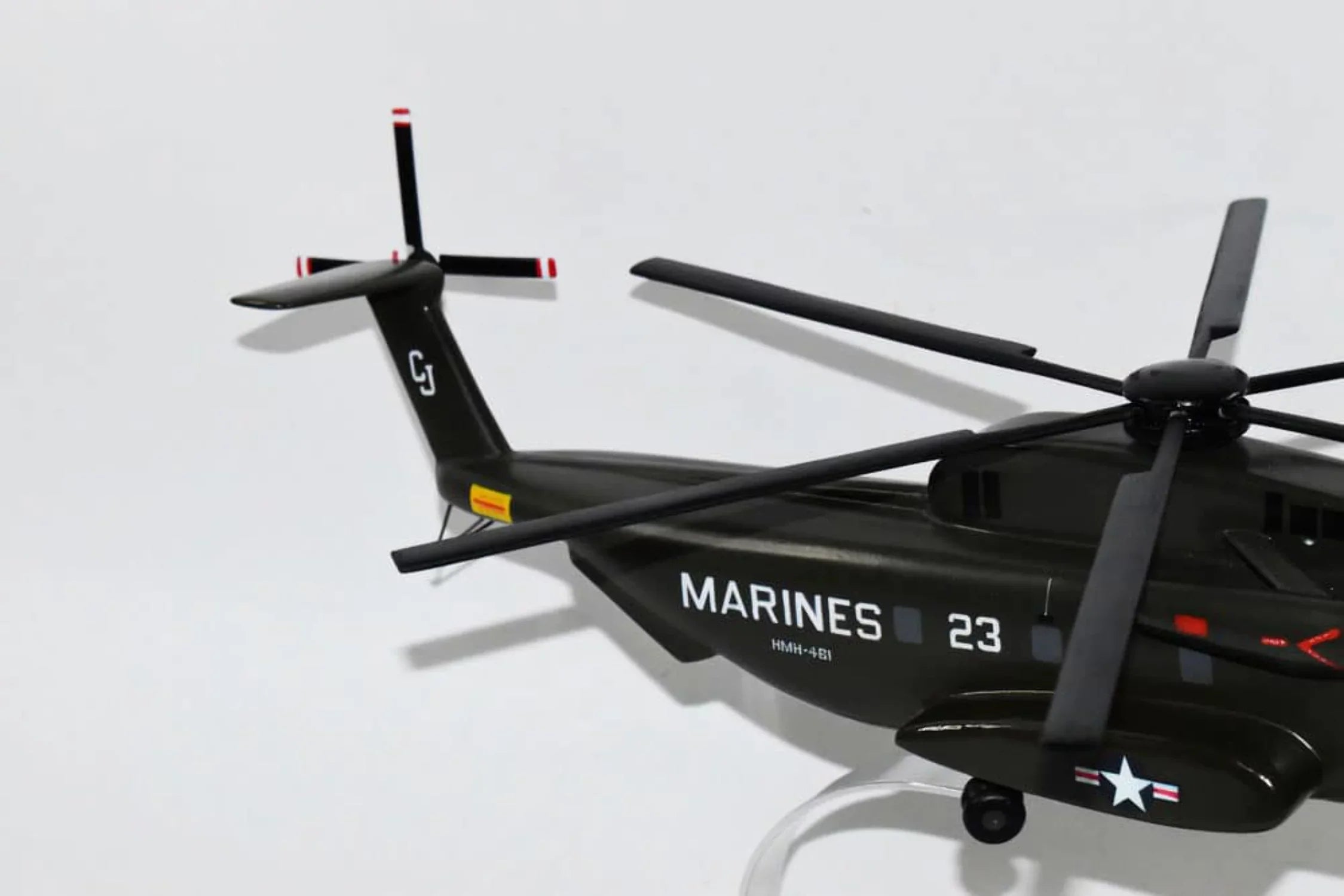 Sikorsky 1/74th (16) Scale, Mahogany SEA CH-53D Model (23) Iron STALLION™, Horses HMH-461