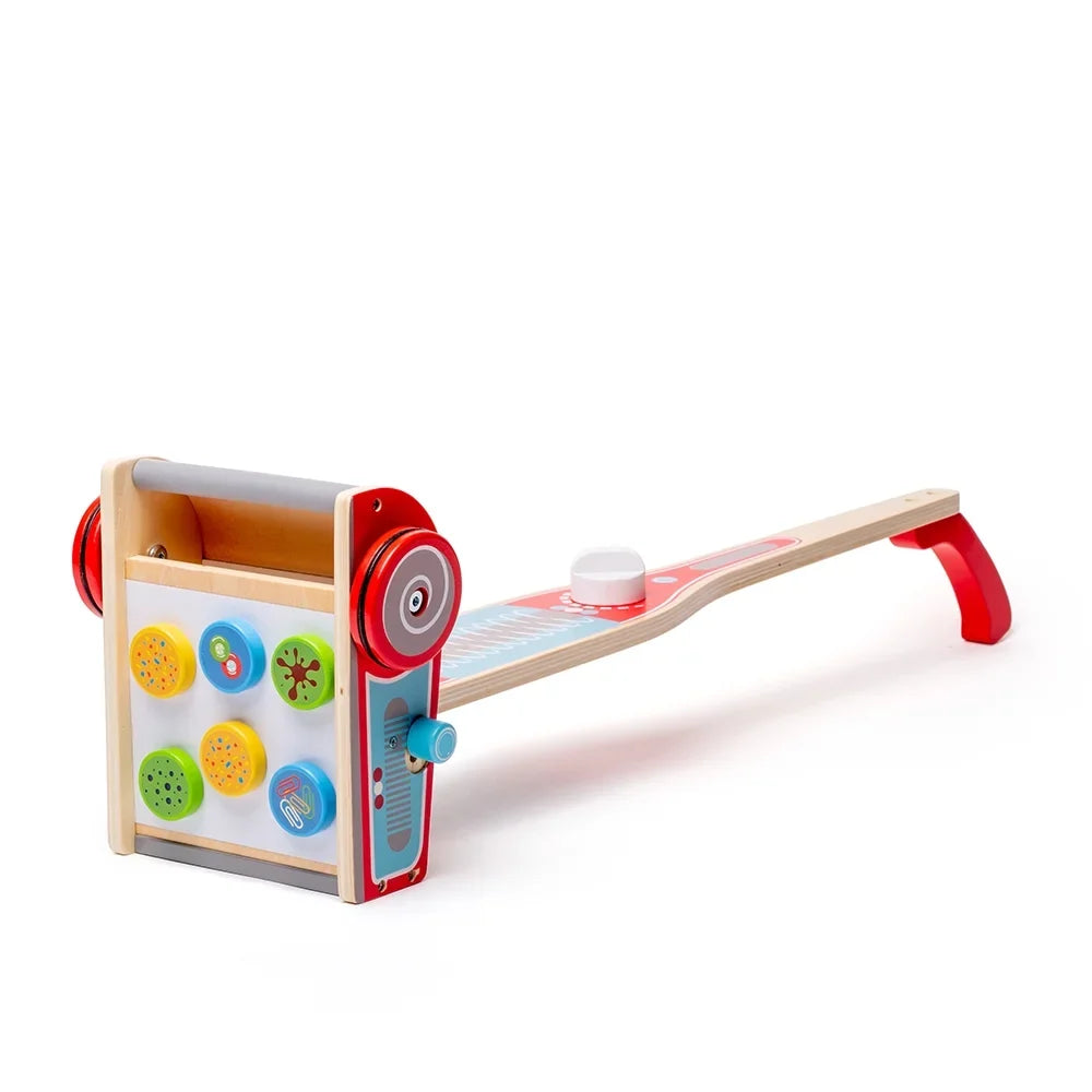 '- Upright Bigjigs Toys Hoover