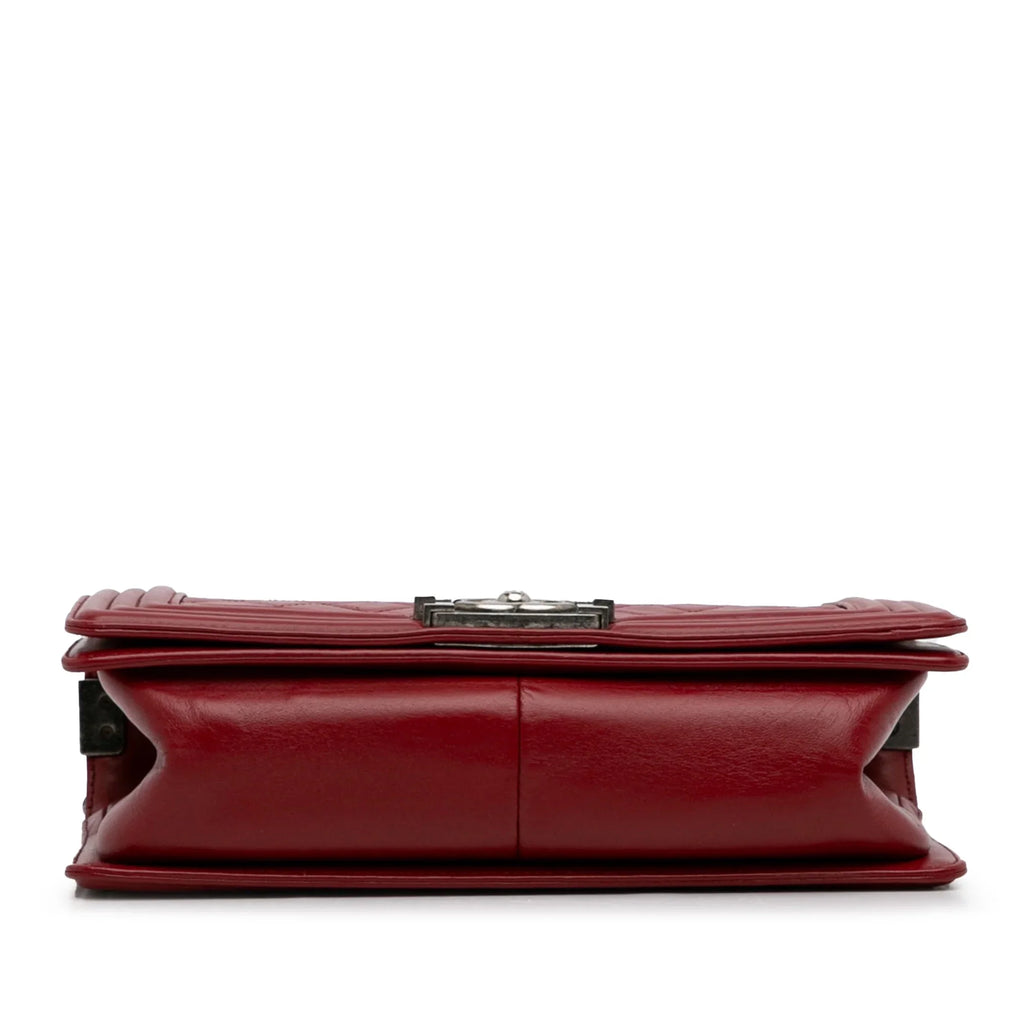 Lambskin Crossbody Unisex (Good) Authenticated Medium Pre-Owned Boy Bag Flap Red Leather Bag