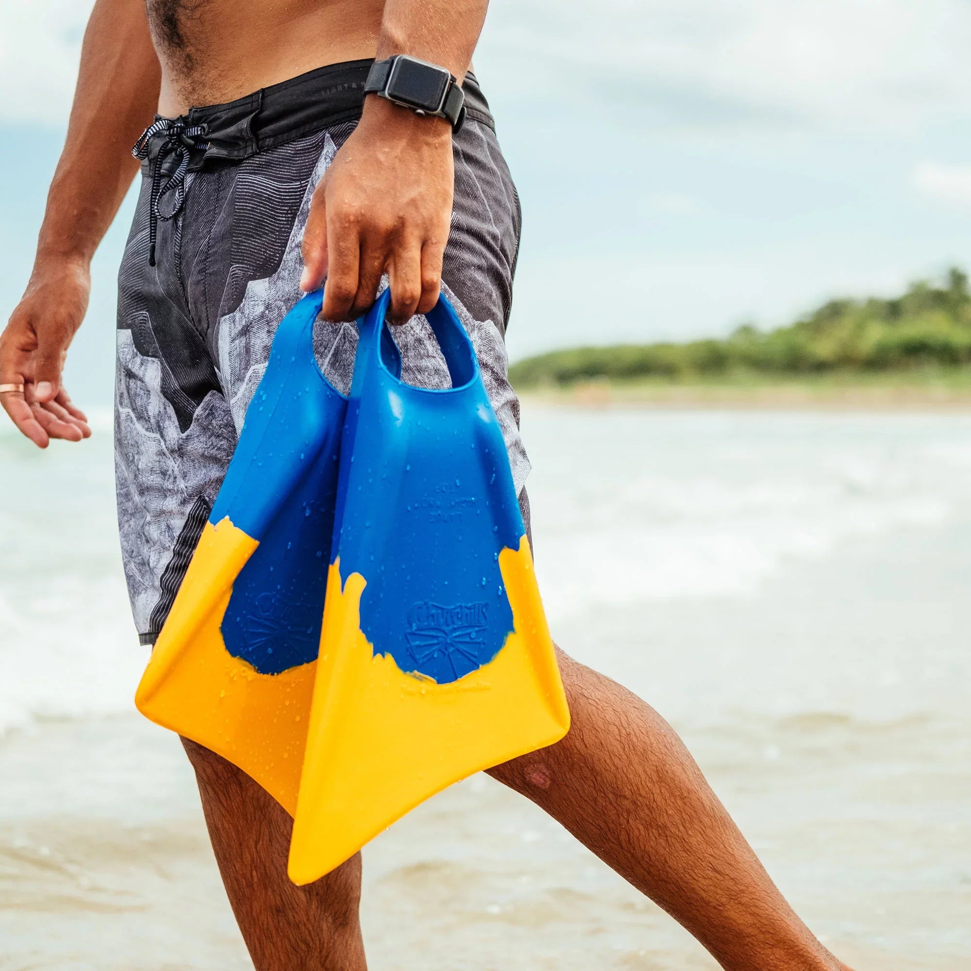 Unisex Makappuu Rubber Floating Medium Adult Swim Blue/Orange, Fins, Churchill