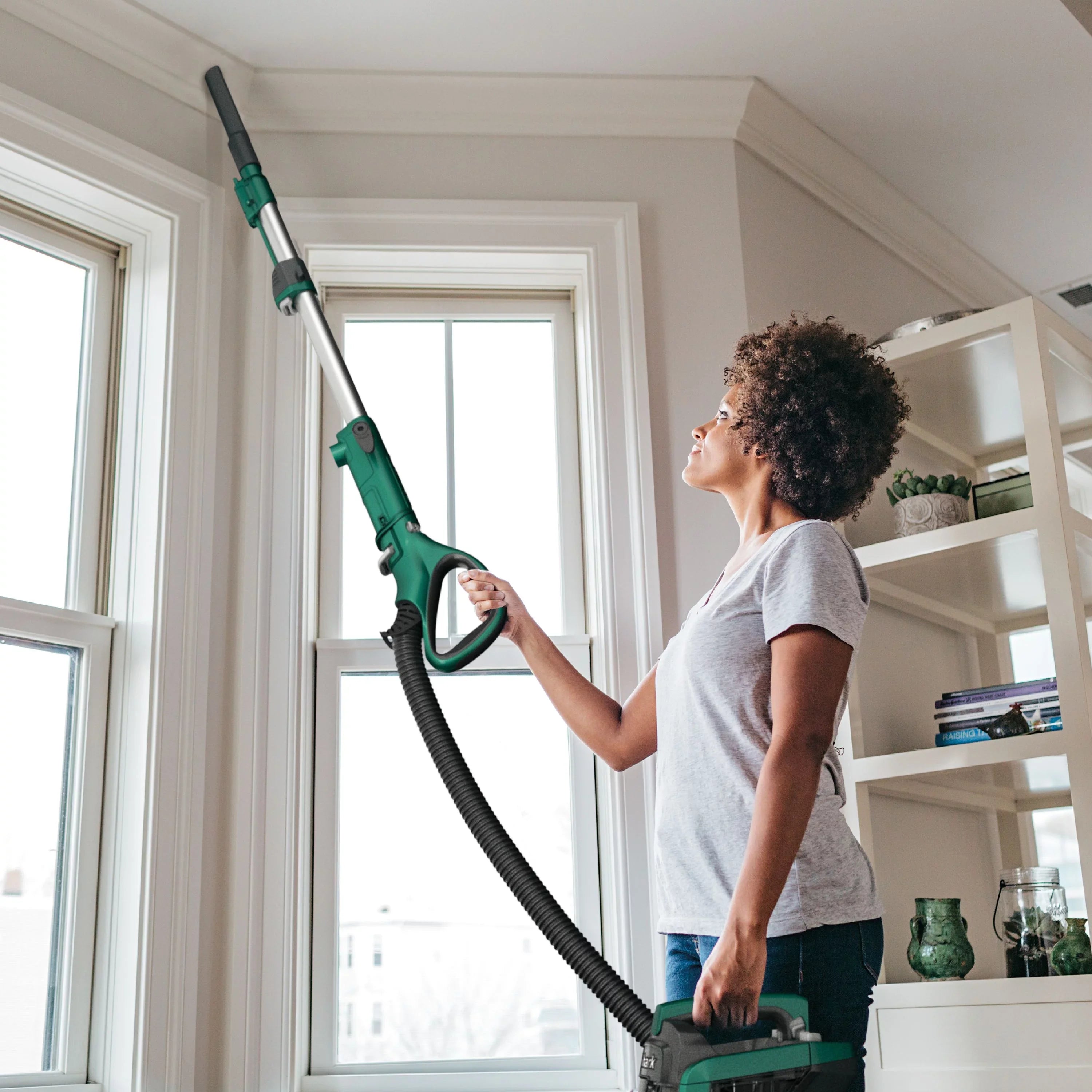 Upright Rotator with Powered Brushroll Speed Shark Lift-Away Self-Cleaning Vacuum