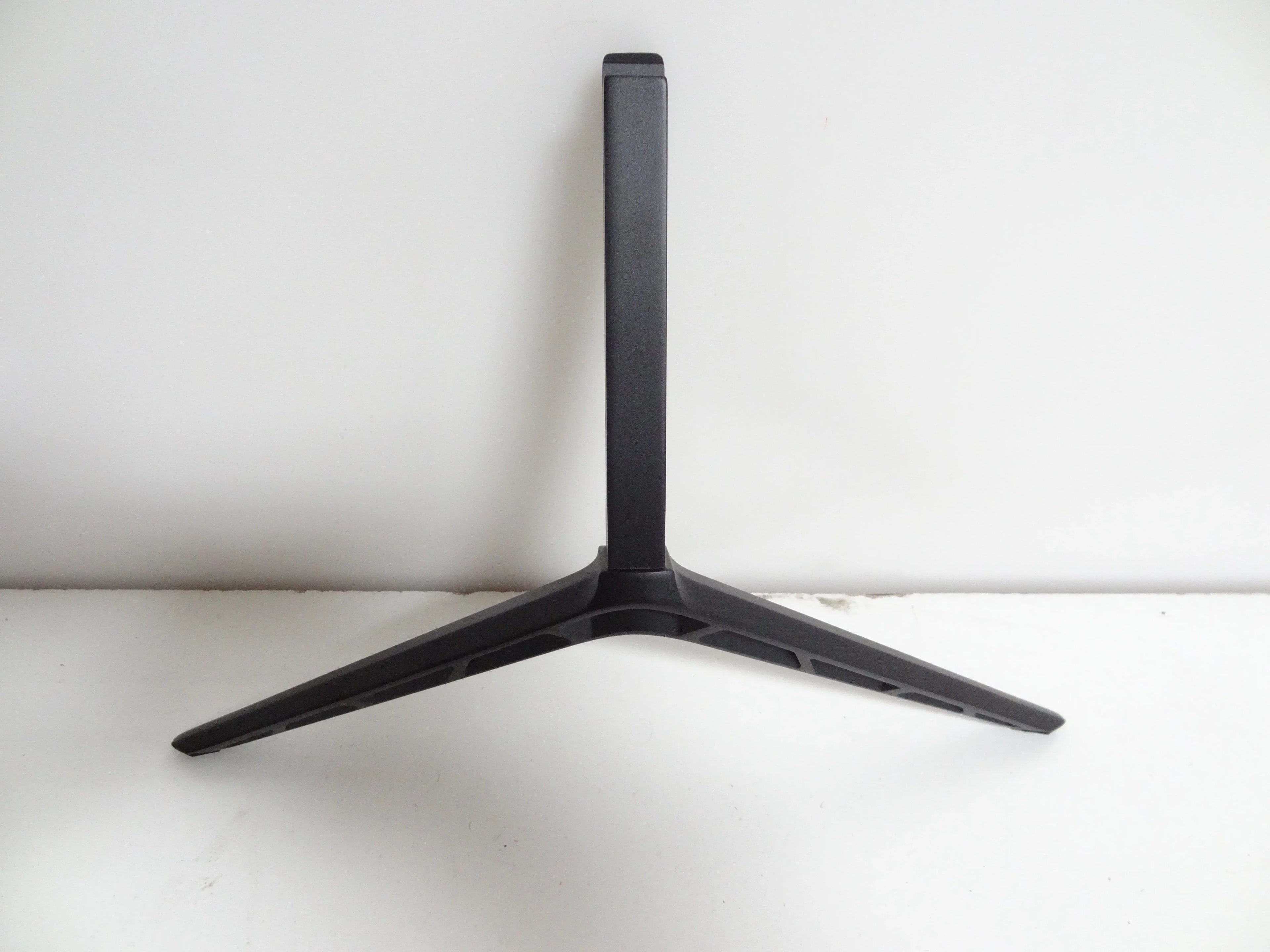 M656-H4 Legs M656-G4 W/Screws V655-H4 Stand V655-J04 Vizio