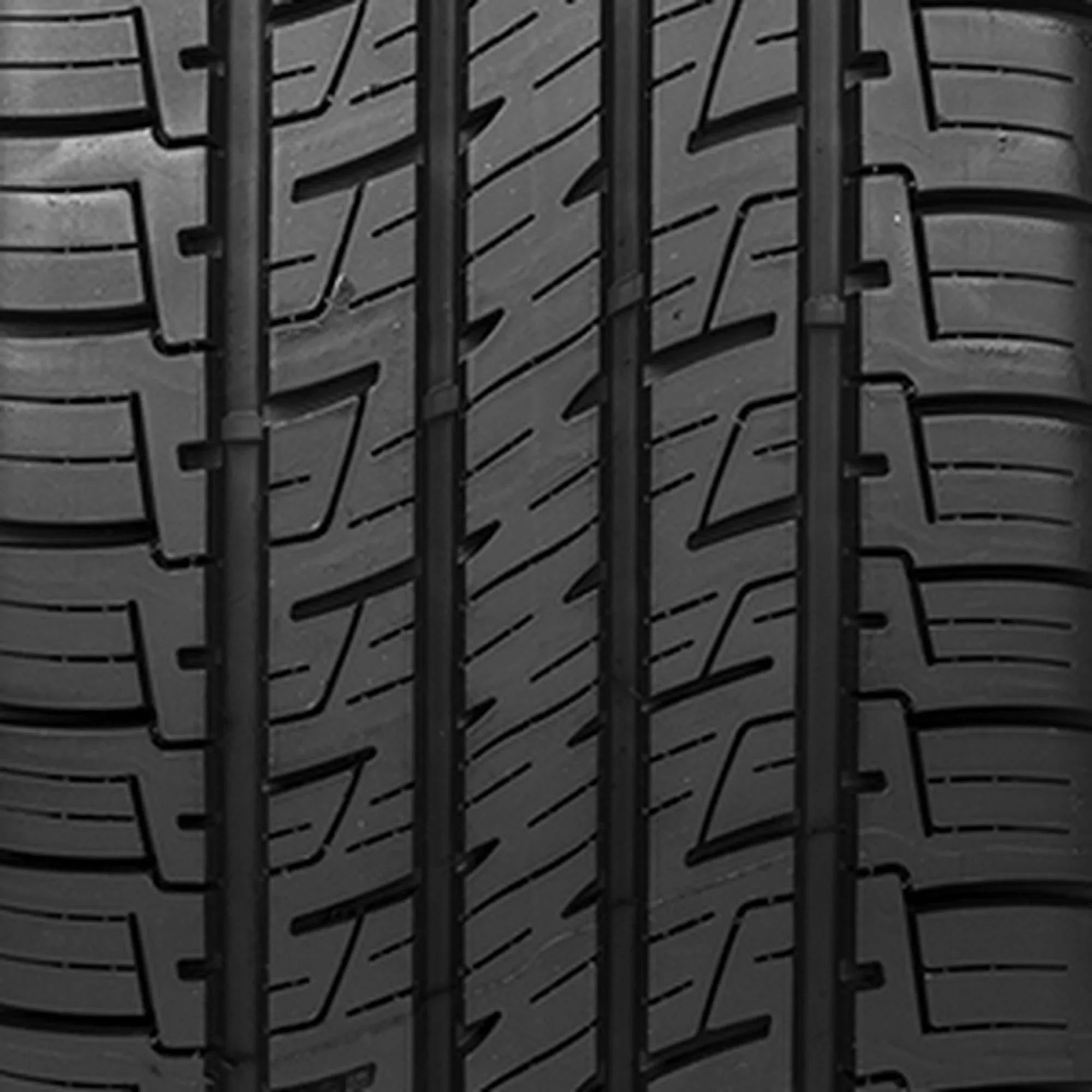 89V Goodyear 205/50R17 MaxLife All Passenger Assurance Tire Season